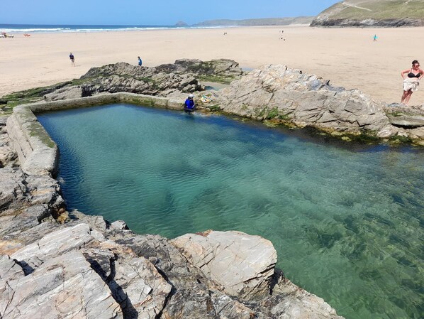 House, 4 Bedrooms, Balcony, Garden View | Beach - Dog Friendly Holiday Home in Newquay Cornwall (St. Columb Major)