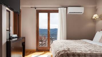 1 bedroom, travel crib, free WiFi, bed sheets