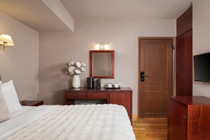 1 dormitorio, cuna de viaje, wifi gratis y ropa de cama