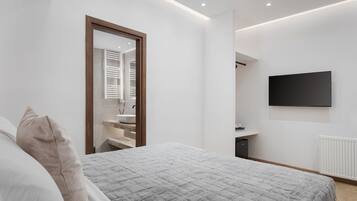 1 bedroom, iron/ironing board, travel crib, free WiFi