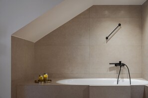 مجففات شعر، مناشف