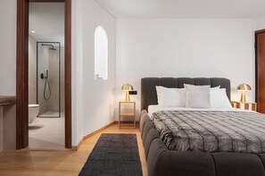 1 slaapkamer, een strijkplank/strijkijzer, reisbedje, gratis wifi