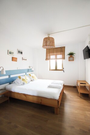 Habitación doble, vista al jardín | Wifi gratis