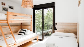 Habitación cuádruple, vistas al jardín | Wifi gratis