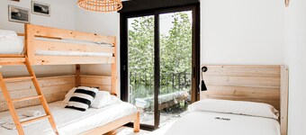 Latas Surf Lodge