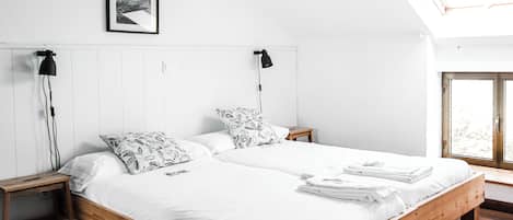 Chambre avec lits jumeaux, vue sur le jardin | AccĂšs au Wi-Fi (inclus)