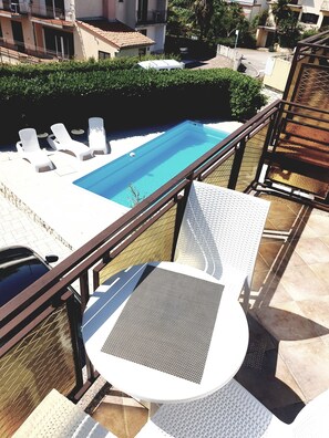 Classic-Apartment, Poolblick | Terrasse/Patio