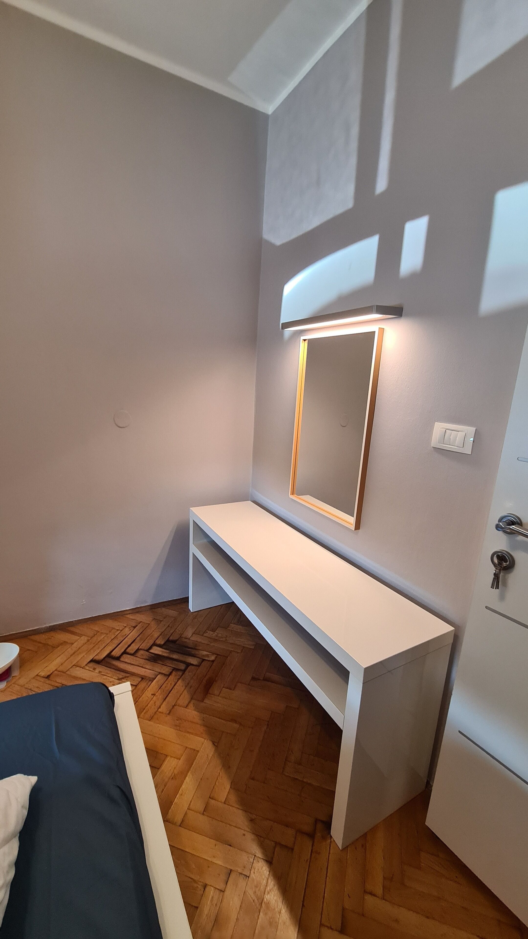 Superior-Apartment, Balkon, Poolblick | Zimmersafe, Bügeleisen/Bügelbrett, kostenloses WLAN