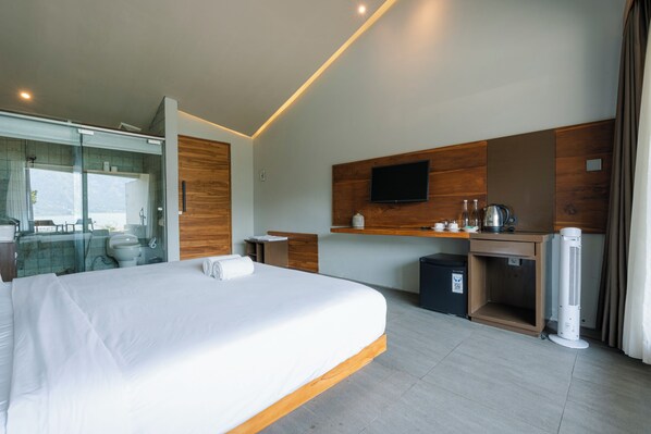 Deluxe Double or Twin Room, Balcony, Garden View | Free WiFi