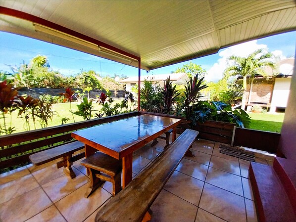 Outdoor dining - TAHITI - Bungalow Toah Hoe (Taravao)