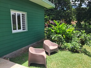 المنطقة المحيطة بالمنشأة