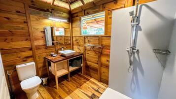 Douche, serviettes fournies