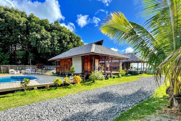 The view of the bungalow and swimming pool