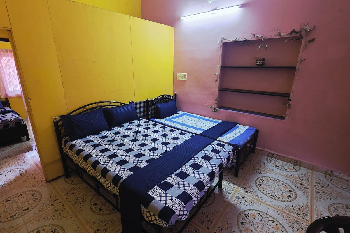 Basic Double Room, Balcony, Garden View | Desk, free WiFi