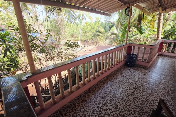 Habitación básica doble, balcón | Balcón