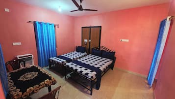 スタンダード ダブルまたはツインルーム バルコニー | デスク、WiFi (無料)