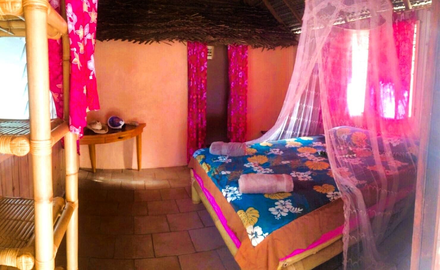 Wi-Fi gratuit, draps fournis