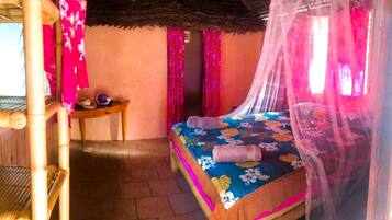 Free WiFi, bed sheets