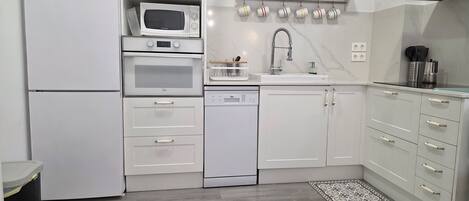 Fridge, microwave, oven, dishwasher