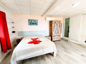 مكواة/لوح كي وواي فاي مجانًا وملاءات أسرّة