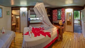 Zimmersafe, kostenloses WLAN, Bettwäsche