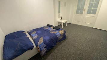 Classic Quadruple Room, 2 Double Beds | Desk, iron/ironing board, free WiFi