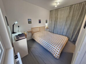 Acceso a internet y ropa de cama