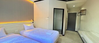 Luck Hotel Huai Khwang MRT Ratchada