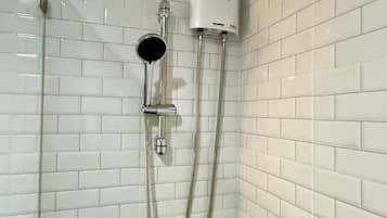 Shower, towels, soap, shampoo