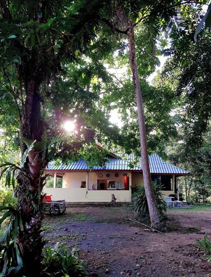 House, 2 Bedrooms, Smoking, Patio | Garden