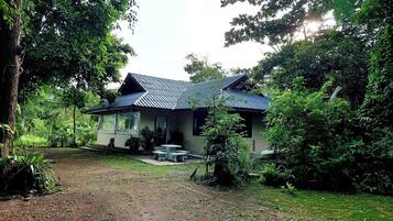 House, 2 Bedrooms, Smoking, Patio | Exterior