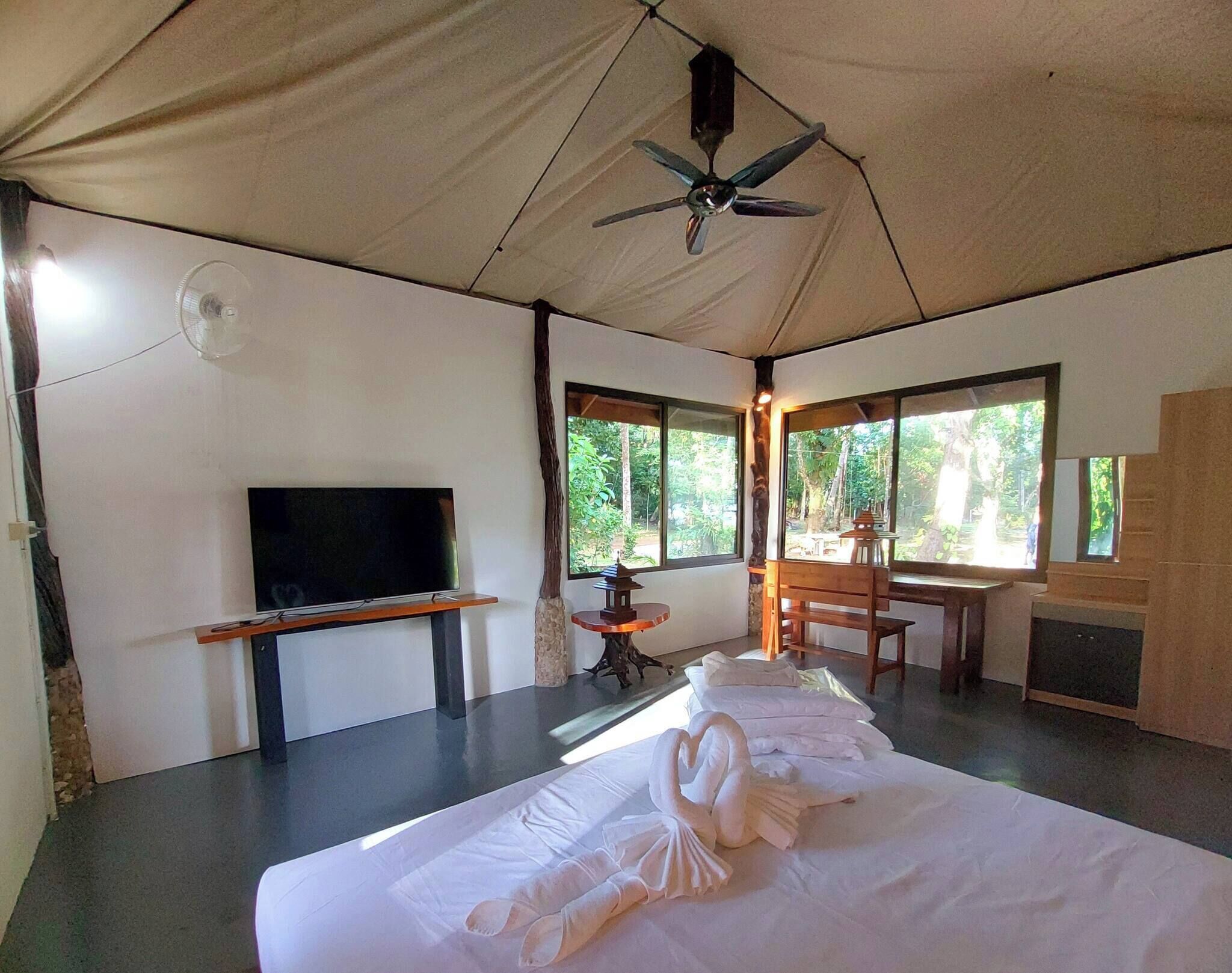 Casa, 2 dormitoris, fumadors, pati | 2 dormitoris 