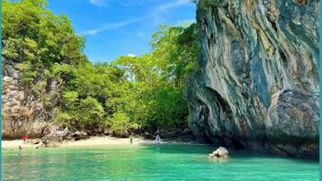 House, 2 Bedrooms, Smoking, Patio | Exterior