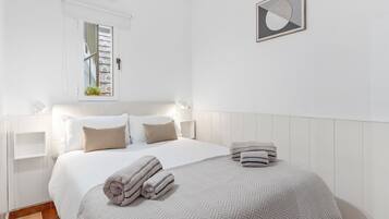 2 chambres, fer et planche Ă repasser, Wi-Fi, draps fournis