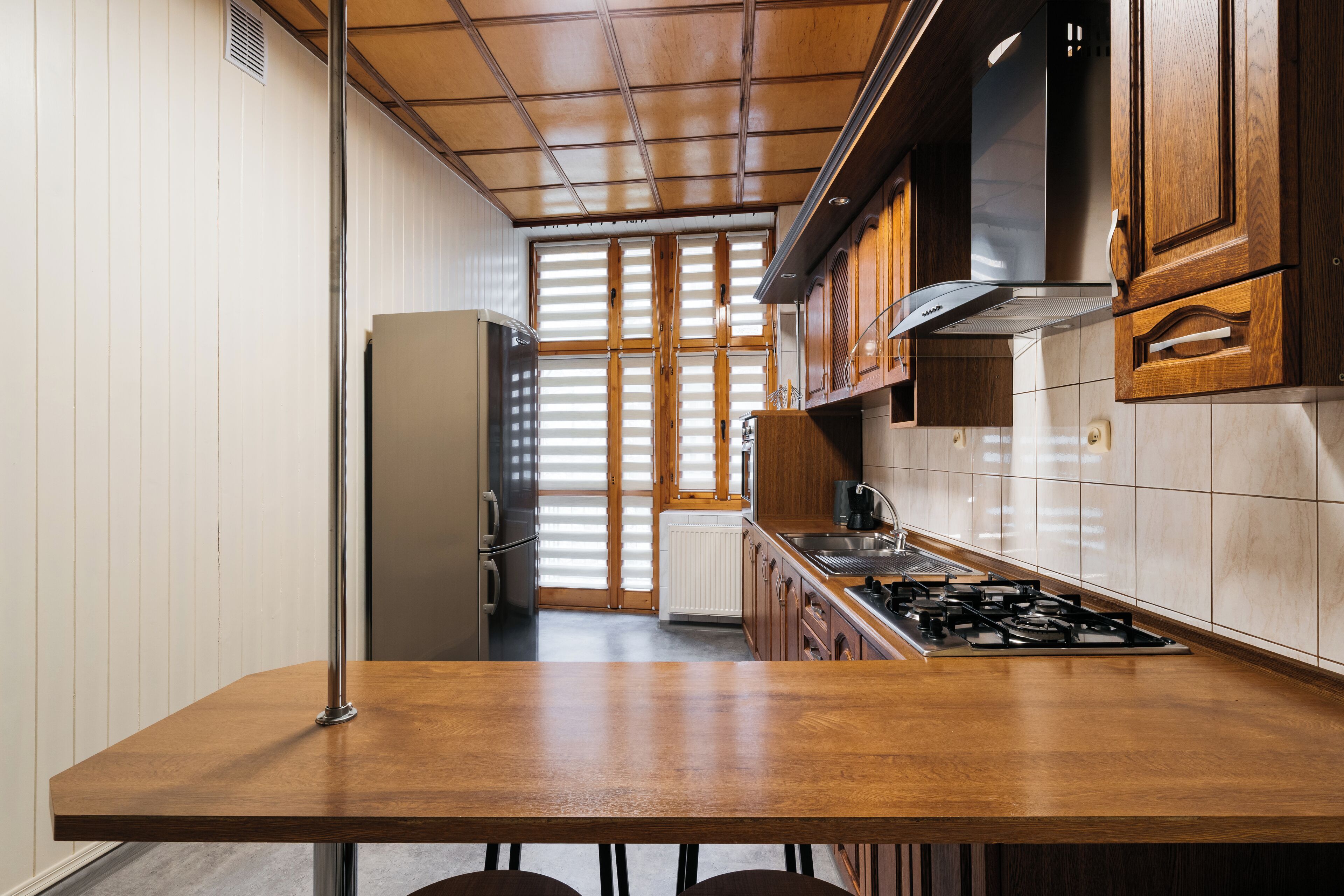 Huoneisto, parveke, kaupunkinäköala | Yksityinen keittiö | Paistolaatta, ruokailupöytä