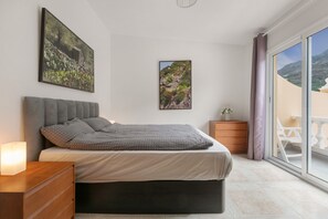 Room - Holiday Home 'Buena Vista' with Sea Views, Private Terrace and Wi-Fi (Icod de los Vinos)