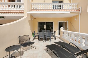 Outdoor dining - Holiday Home 'Buena Vista' with Sea Views, Private Terrace and Wi-Fi (Icod de los Vinos)