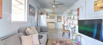 Cottage on Yass River, Private Farm Stay - Pet & Horse Friendly