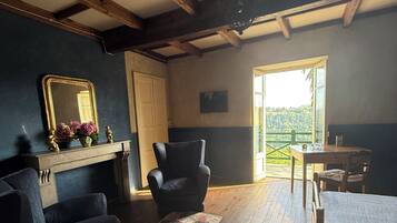 5 chambres, fer et planche Ă repasser, Wi-Fi, draps fournis