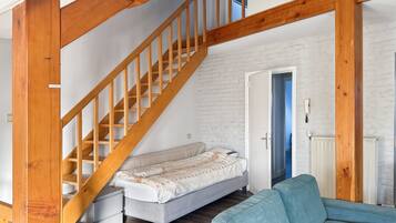 Apartamento, 1 habitación, balcón | Sala de estar