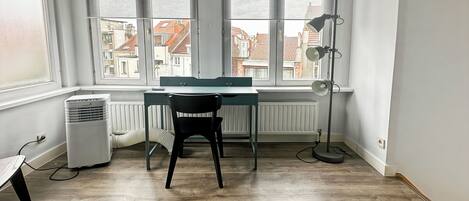 Apartment, 1 Bedroom, Balcony | Interior