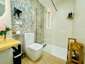 Bathroom - Stylish Studio near City Center (València)
