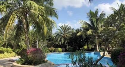 Qionghai Bozha Baiyuewan Zhenru Hotel