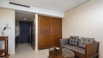 Chambre Double Standard, balcon, vue piscine | Wi-Fi gratuit