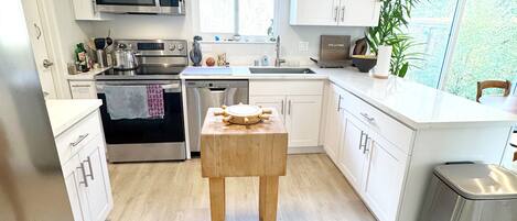 Microwave, oven, stovetop, dishwasher