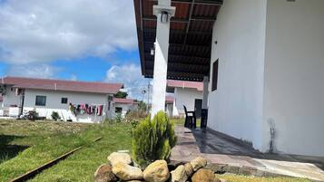 House, 2 Bedrooms, Balcony, Mountain View | Exterior