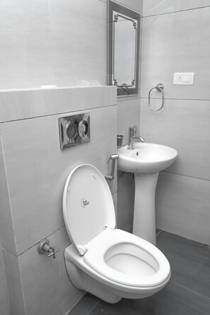 Toallas, jabón, champú y papel higiénico