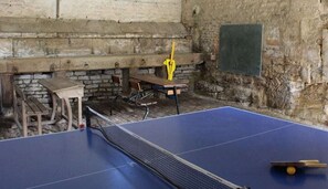 Game room - My family home, 18th century barn, garden (Colombiers-sur-Seulles)