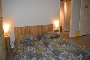 6 Schlafzimmer, Bügeleisen/Bügelbrett, WLAN, Bettwäsche
