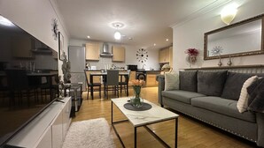 Unclassified image, 5 of 12, button - Cozy 2 Bedroom Flat in Central London Ideal for Families (London)